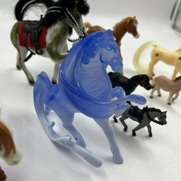 Toy Horses Lot of 9 Plastic Western Cowboys Model Figures Equestrian - Picture 8 of 10